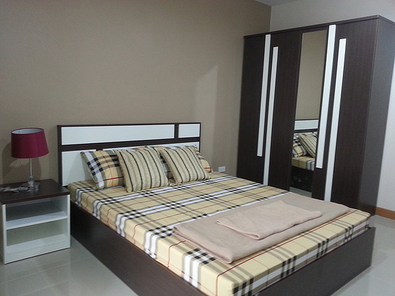 Condo · Huai Khwang, bangkok — photo 2