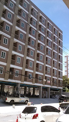 Condo · Huai Khwang, bangkok — photo 1