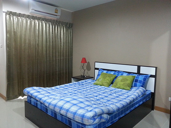 Condo · Huai Khwang, bangkok — photo 3
