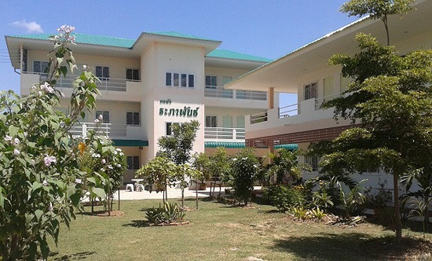 Condo — photo 2