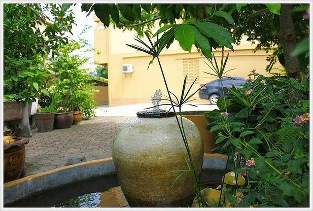 Condo — photo 1