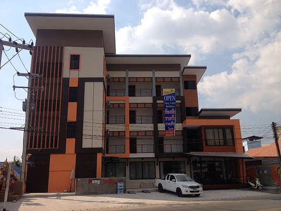 Condo — photo 1