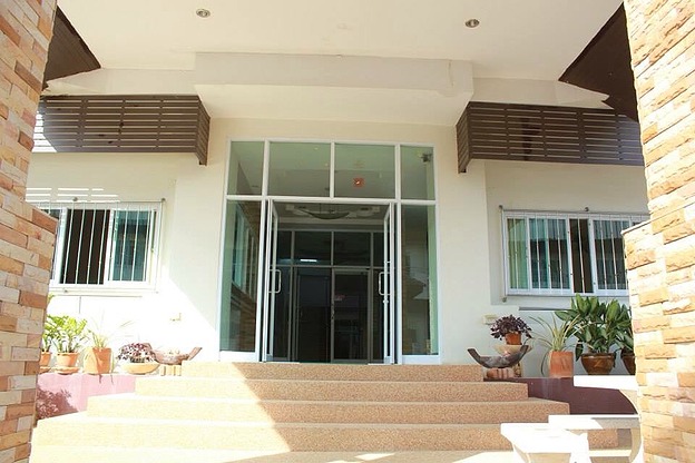 Condo — photo 3