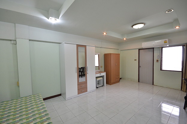 Condo · Mueang Nonthaburi — photo 4