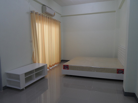 Condo · Bang Khun Thian, bangkok — photo 3