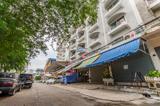 Condo · Bang Kapi, bangkok — photo 4