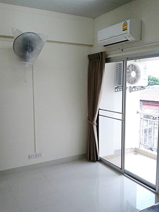 Condo · Phra Pradaeng — photo 4
