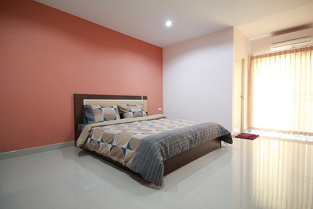Condo · Mueang Chon Buri, chon_buri — photo 2