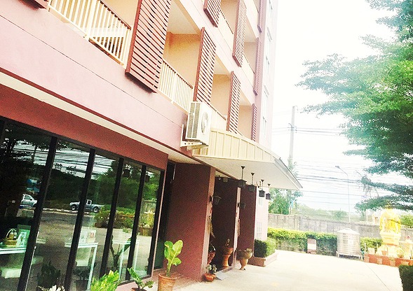 Condo · Mueang Chon Buri, chon_buri — photo 2