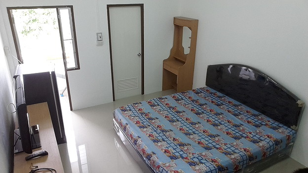 Condo — photo 2