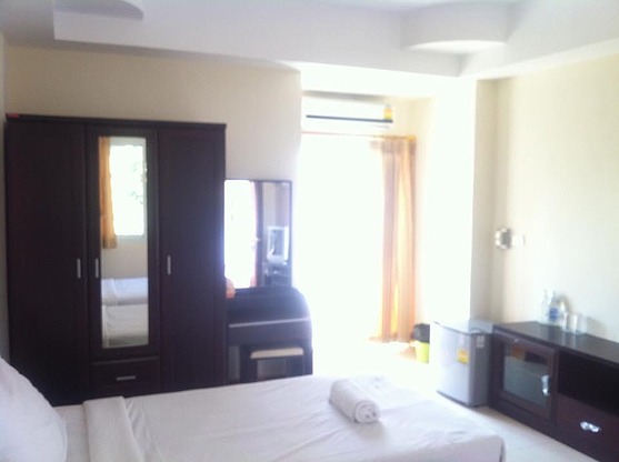 Condo — photo 3