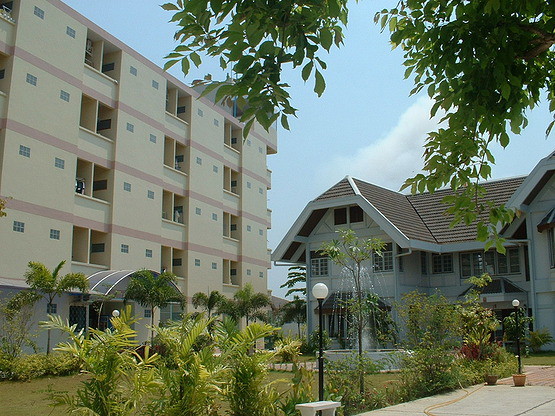 Condo — photo 2