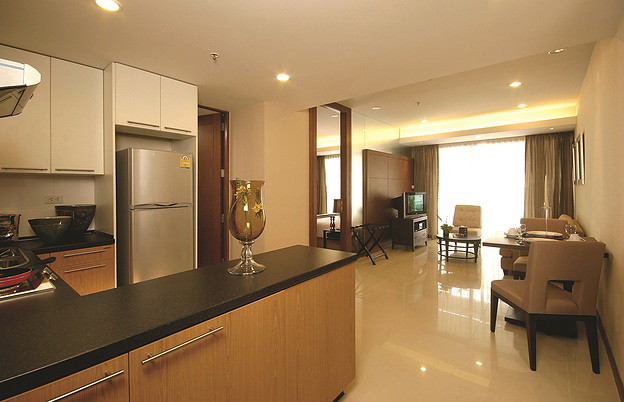 Condo · Bang Rak, bangkok — photo 2