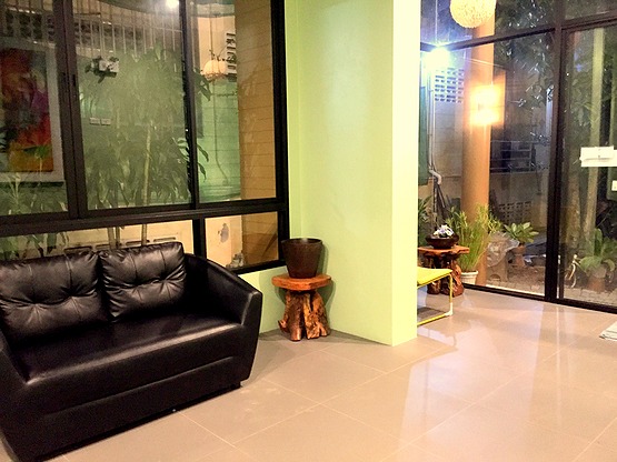 Dusit Naka Place