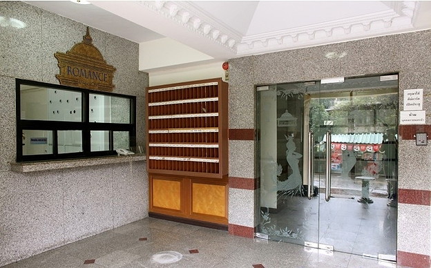 Condo · Phra Khanong, bangkok — photo 2