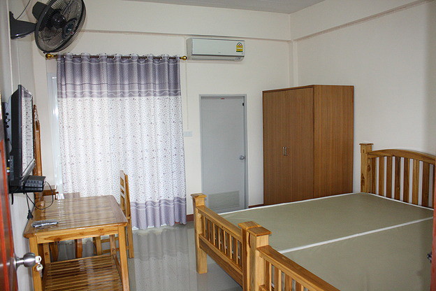 Condo — photo 2