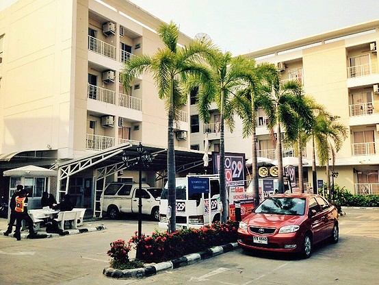 Condo — photo 2