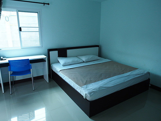 Condo — photo 2