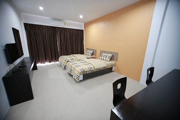 Condo — photo 4