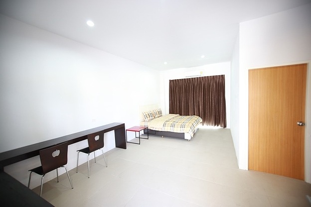Condo — photo 5