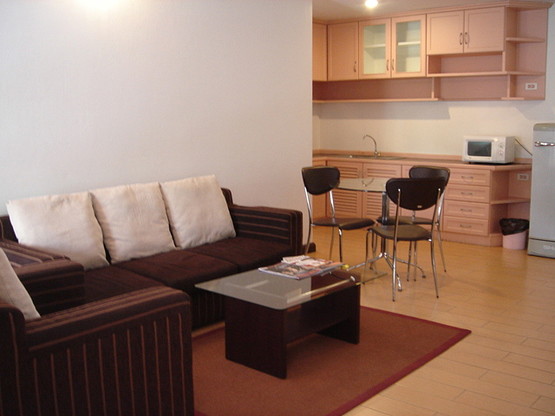 Le Vanvarothai Saladaeng Residence — photo 4