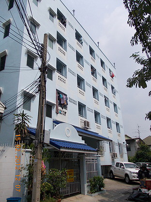 Condo · Wang Thonglang, bangkok — photo 3
