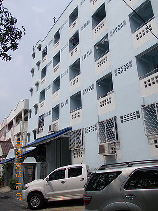 Condo · Wang Thonglang, bangkok — photo 2