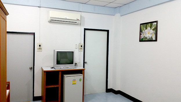 Condo — photo 2