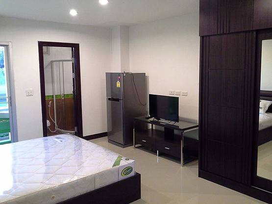 Condo — photo 2