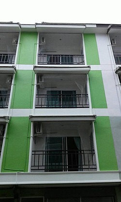 Condo — photo 1
