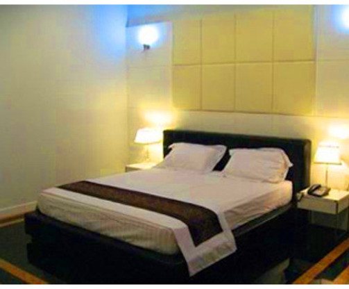 BC Executive Apartment — photo 3