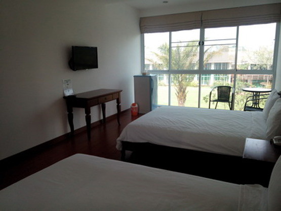 Condo — photo 2