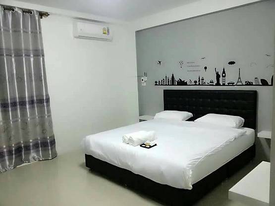 Condo — photo 2