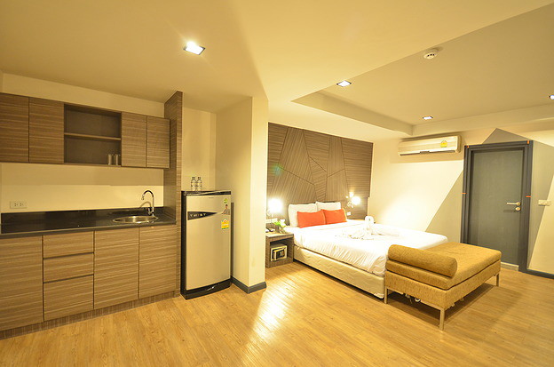Condo · Sathon, bangkok — photo 1