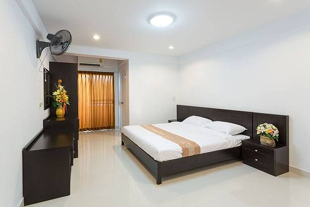 Condo · Chom Thong, bangkok — photo 2