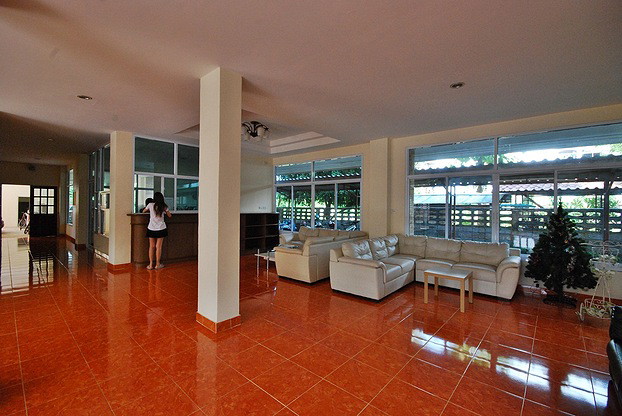 Condo — photo 4