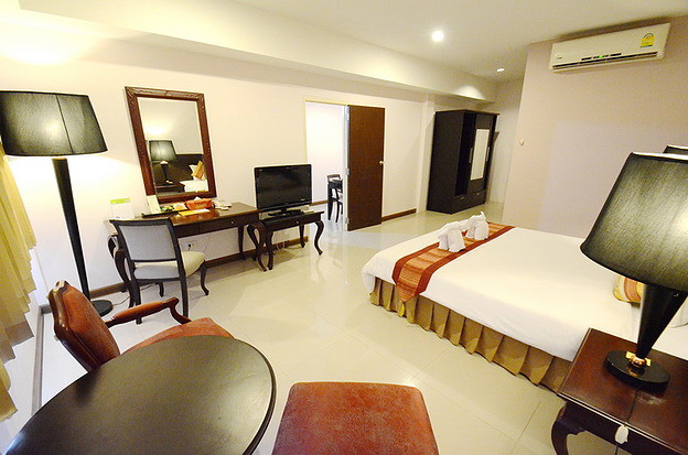Condo — photo 3