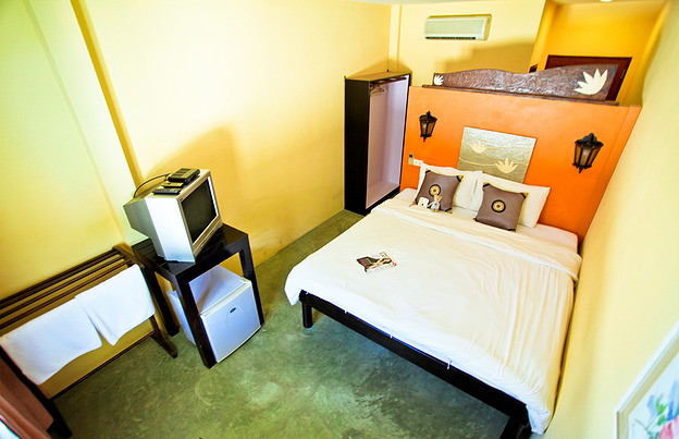 Condo · Mueang Phuket, phuket — photo 2
