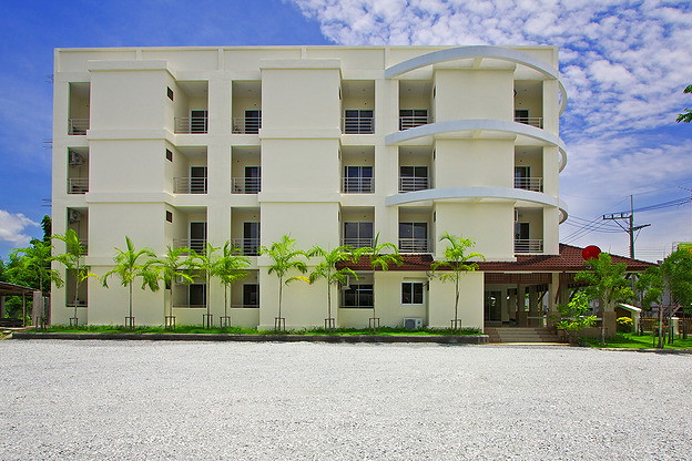 Condo · Mueang Chon Buri, chon_buri — photo 4