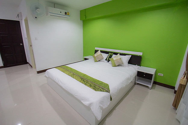 Condo — photo 5
