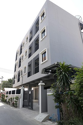 Condo · Watthana, bangkok — photo 2
