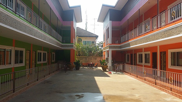 Condo — photo 1