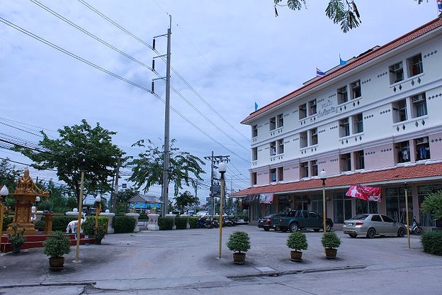 Condo · Lat Krabang, bangkok — photo 2