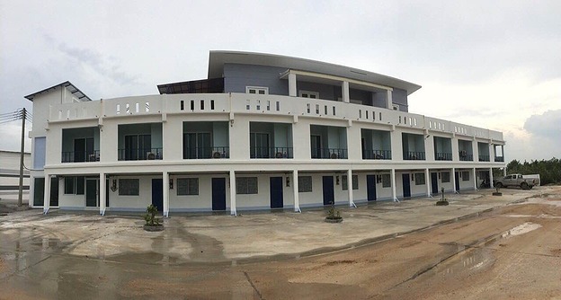 Condo — photo 1