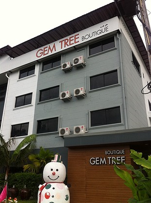 Condo — photo 1