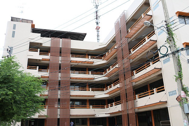 Condo · Khan Na Yao, bangkok — photo 1