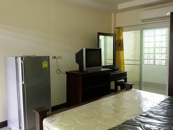 Condo — photo 2