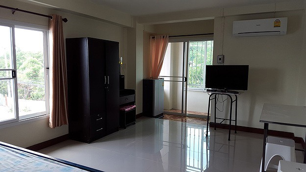 Condo — photo 2