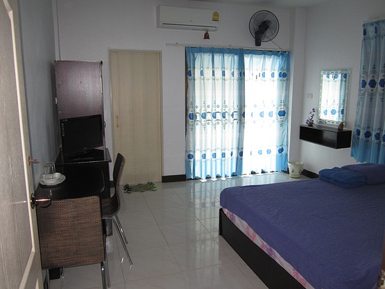 Condo — photo 2