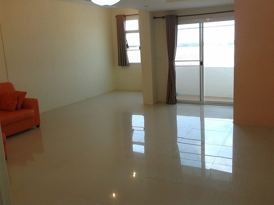Condo — photo 3